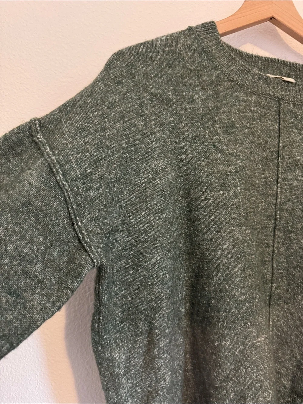 Legendary Whitetails Heathered Green Knit Crewneck N0083